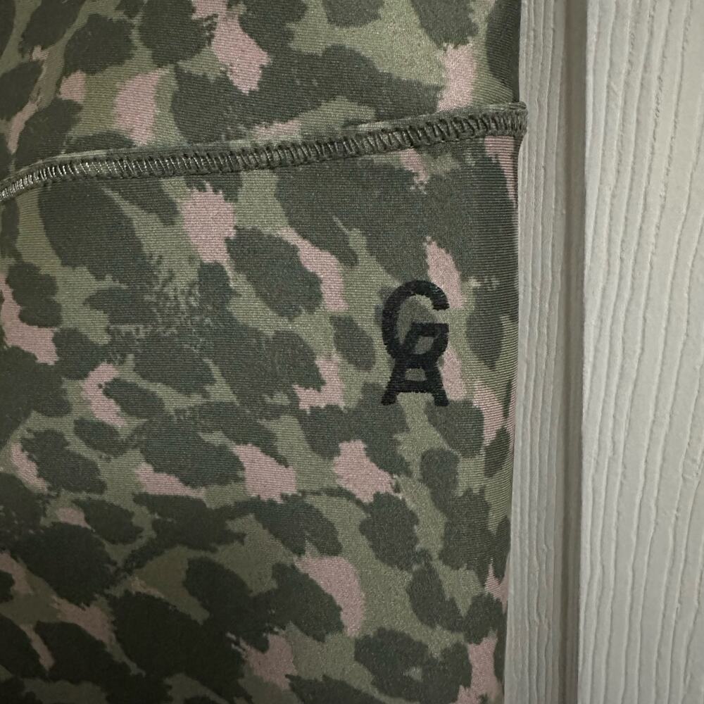 GOOD AMERICAN The Ferocious Legging in Green Mauve Leopard Print Size 1 Small - Picture 3 of 13